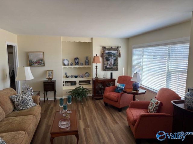 515 Crestline Drive SW, Hartselle, AL 35640