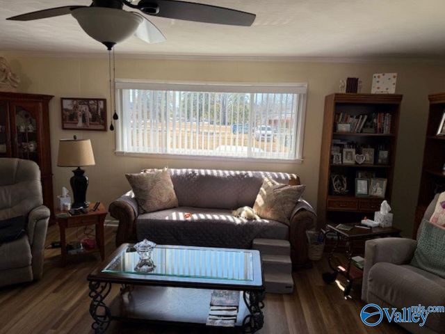 515 Crestline Drive SW, Hartselle, AL 35640