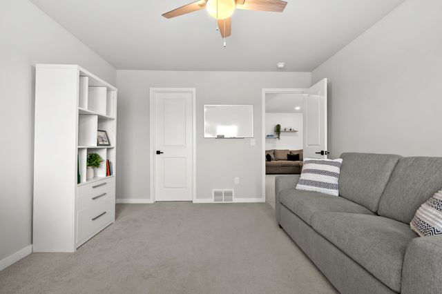 4053 Enclave Way, Kalamazoo City, MI 49006