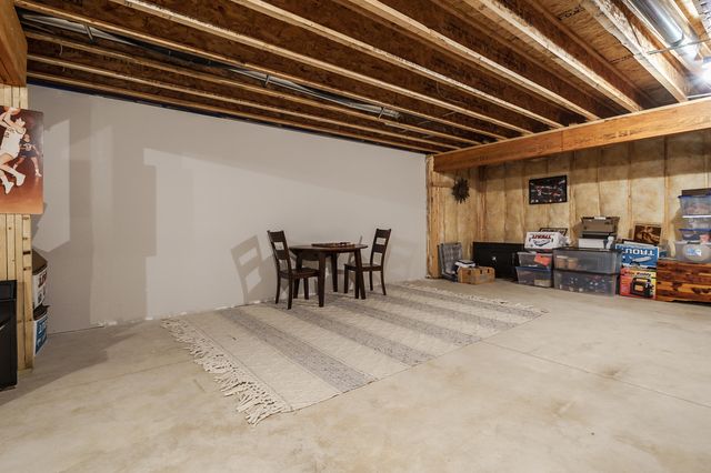 4053 Enclave Way, Kalamazoo City, MI 49006