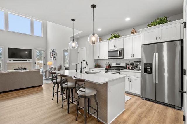 4053 Enclave Way, Kalamazoo City, MI 49006