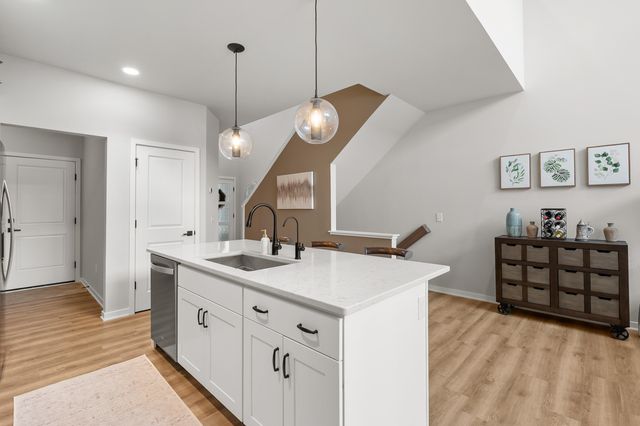 4053 Enclave Way, Kalamazoo City, MI 49006