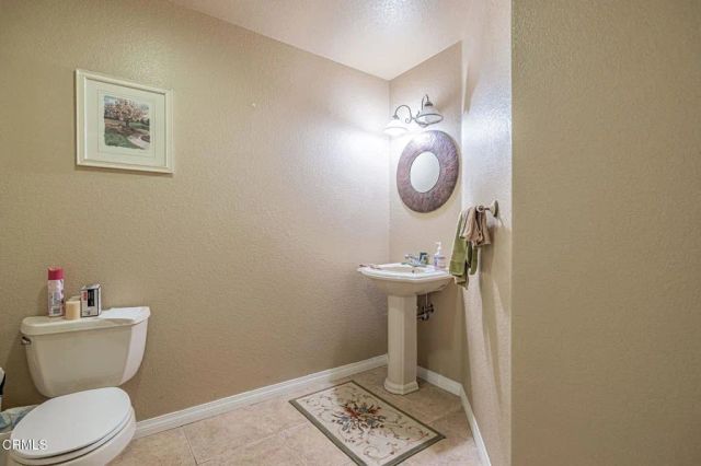 8585 W Avenue E, Lancaster, CA 93536