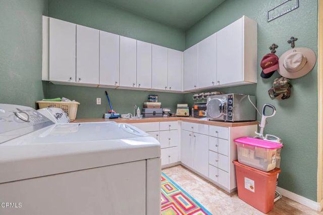 8585 W Avenue E, Lancaster, CA 93536