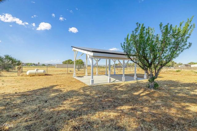 8585 W Avenue E, Lancaster, CA 93536