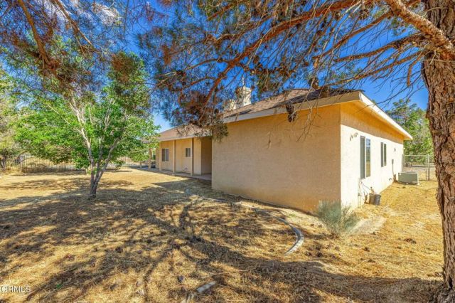 8585 W Avenue E, Lancaster, CA 93536