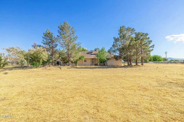 8585 W Avenue E, Lancaster, CA 93536