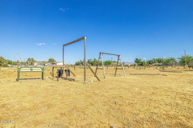 8585 W Avenue E, Lancaster, CA 93536