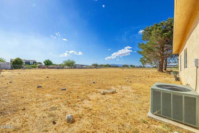 8585 W Avenue E, Lancaster, CA 93536