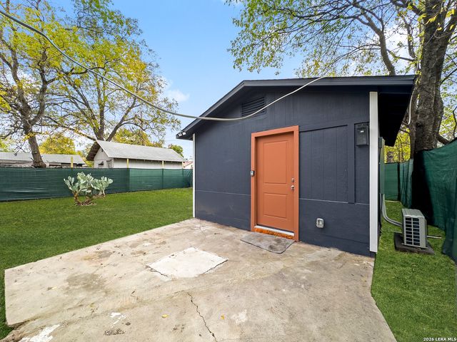 1606 W Wildwood, San Antonio, TX 78201