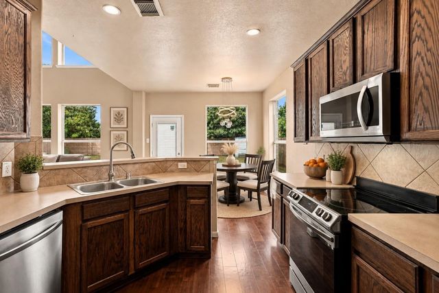 11107 Canyon Crossing Lane, Richmond, TX 77406
