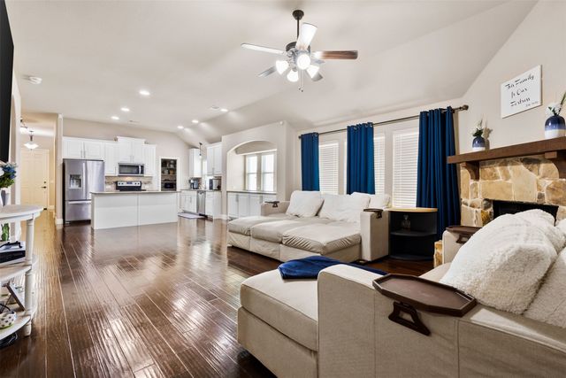 1109 Wheatland Terrace, Waxahachie, TX 75165