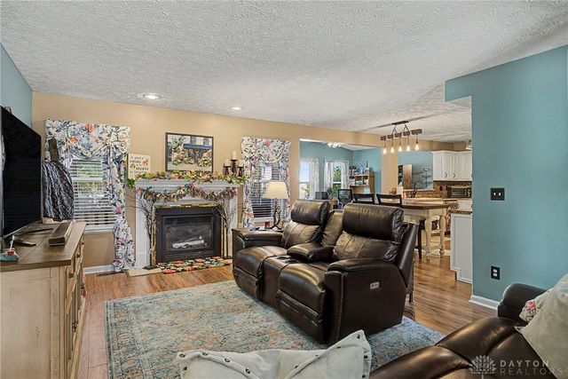 5829 Cedarwood Court, Maineville, OH 45039