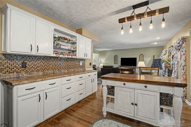 5829 Cedarwood Court, Maineville, OH 45039