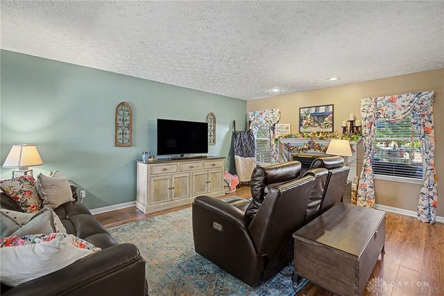 5829 Cedarwood Court, Maineville, OH 45039