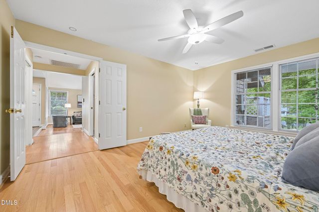 101 White Oak Way, Chapel Hill, NC 27514