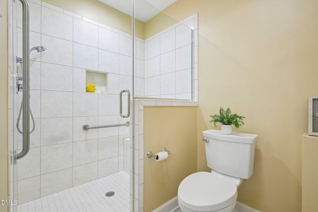 101 White Oak Way, Chapel Hill, NC 27514