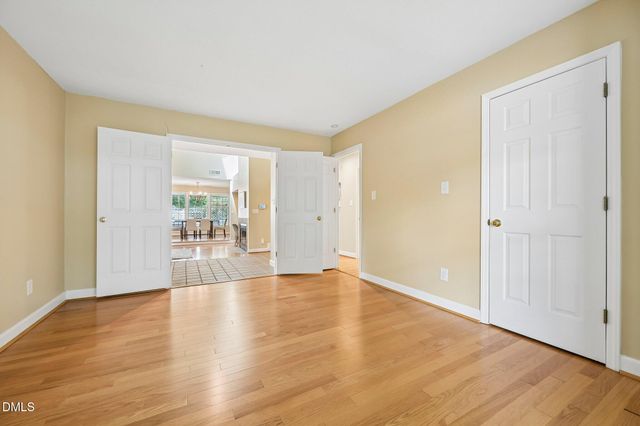 101 White Oak Way, Chapel Hill, NC 27514