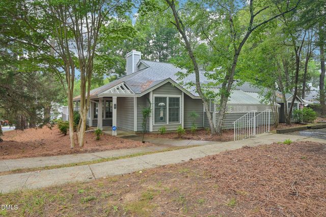 101 White Oak Way, Chapel Hill, NC 27514