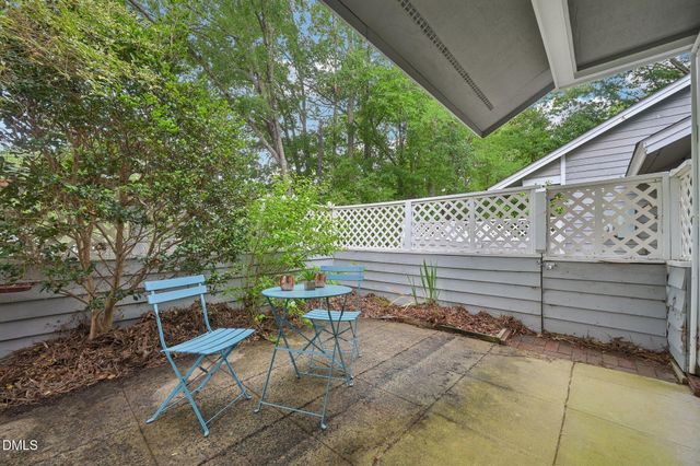 101 White Oak Way, Chapel Hill, NC 27514