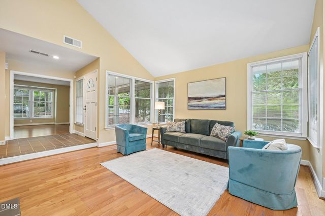 101 White Oak Way, Chapel Hill, NC 27514