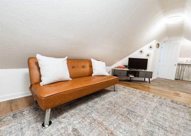 2708 S Rogers Street, Bloomington, IN 47403