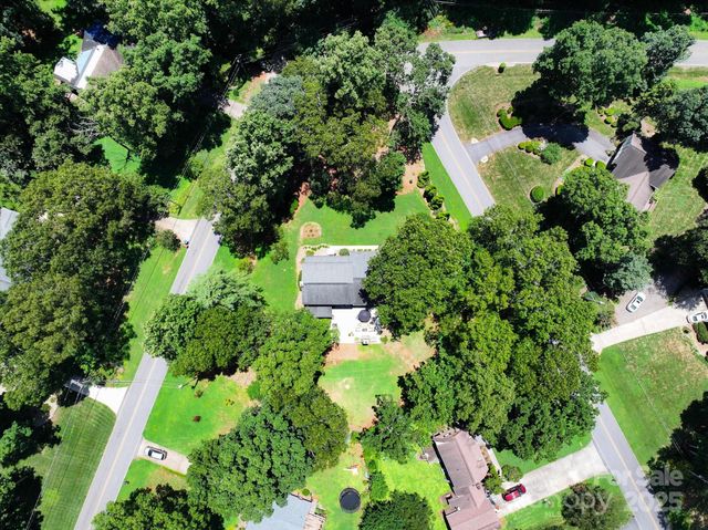 1496 Hardwood Circle, Newton, NC 28658