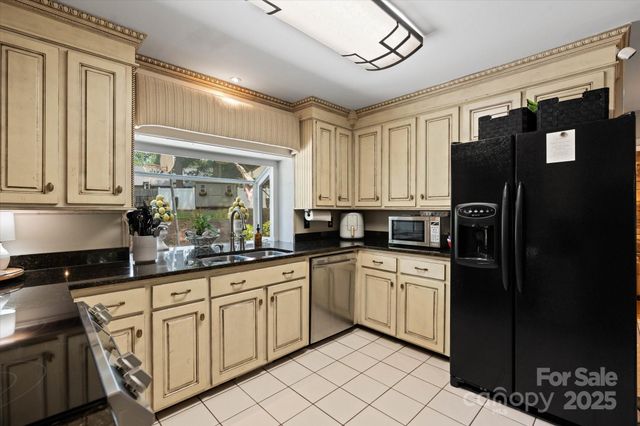 1496 Hardwood Circle, Newton, NC 28658