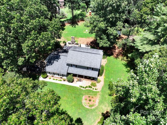 1496 Hardwood Circle, Newton, NC 28658