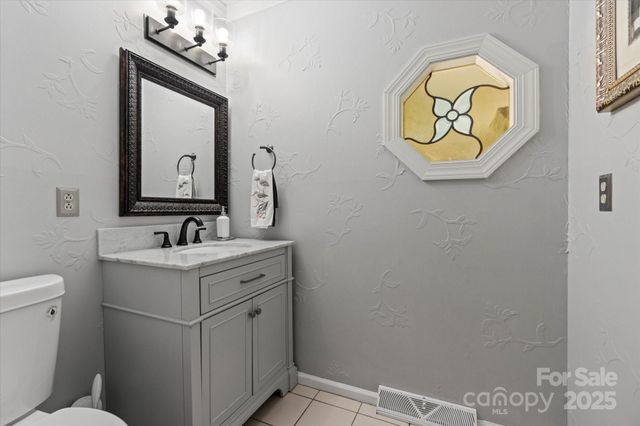 1496 Hardwood Circle, Newton, NC 28658