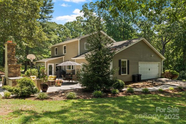 1496 Hardwood Circle, Newton, NC 28658