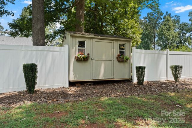 1496 Hardwood Circle, Newton, NC 28658