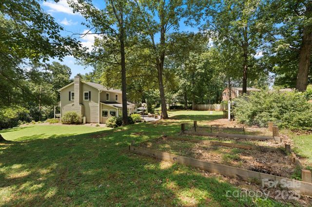 1496 Hardwood Circle, Newton, NC 28658
