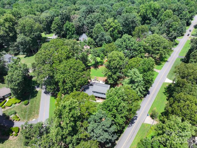 1496 Hardwood Circle, Newton, NC 28658