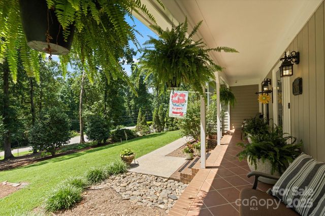 1496 Hardwood Circle, Newton, NC 28658