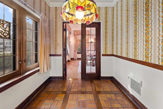 187 E DIVISION STREET, Fond Du Lac, WI 54935