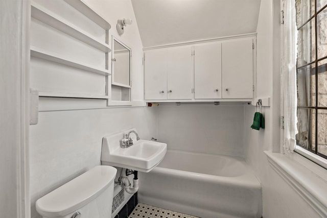 187 E DIVISION STREET, Fond Du Lac, WI 54935