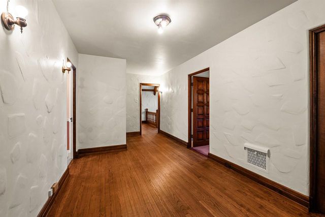 187 E DIVISION STREET, Fond Du Lac, WI 54935