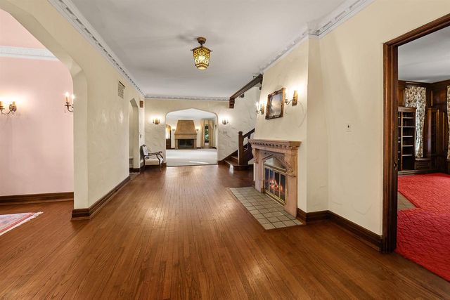 187 E DIVISION STREET, Fond Du Lac, WI 54935