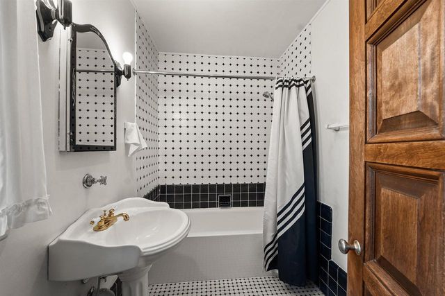 187 E DIVISION STREET, Fond Du Lac, WI 54935