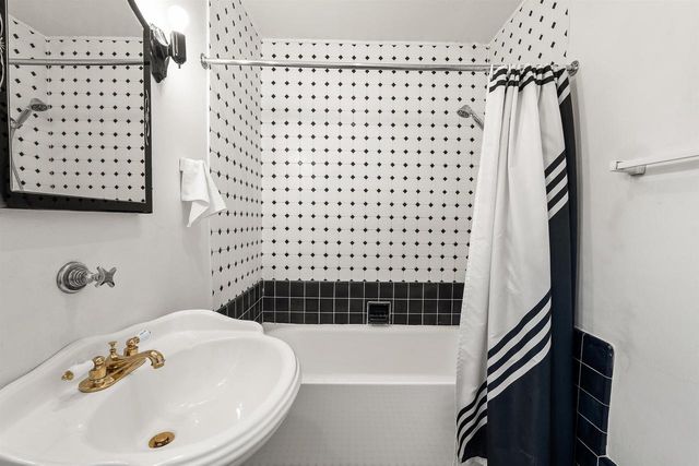 187 E DIVISION STREET, Fond Du Lac, WI 54935