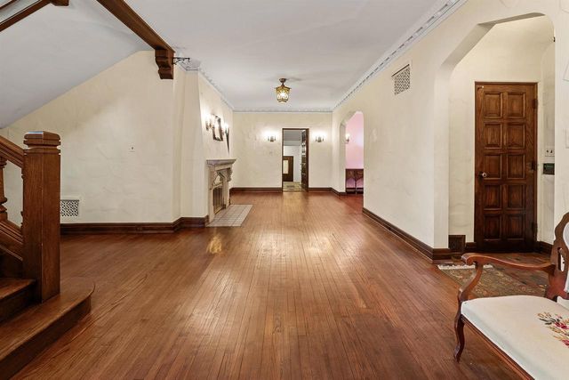 187 E DIVISION STREET, Fond Du Lac, WI 54935