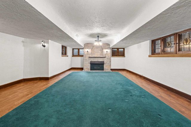 187 E DIVISION STREET, Fond Du Lac, WI 54935