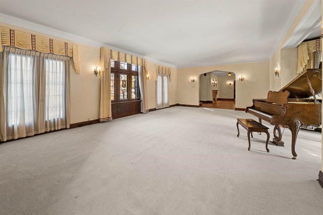 187 E DIVISION STREET, Fond Du Lac, WI 54935