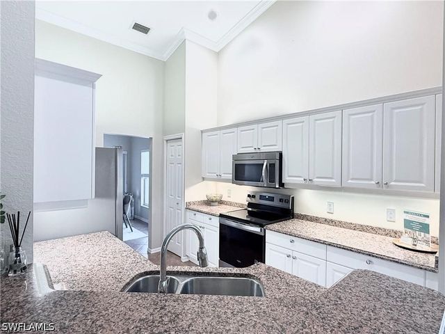 5640 Northboro DR 201, Naples, FL 34110