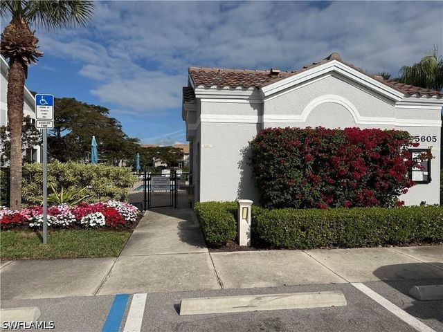 5640 Northboro DR 201, Naples, FL 34110