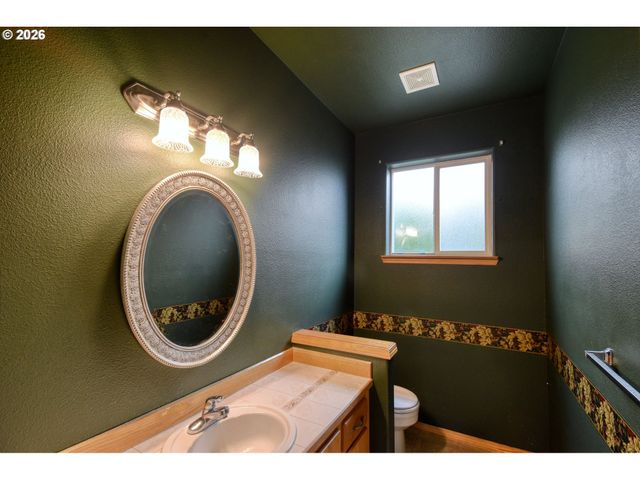 15315 Se OGDEN Dr, Portland, OR 97236