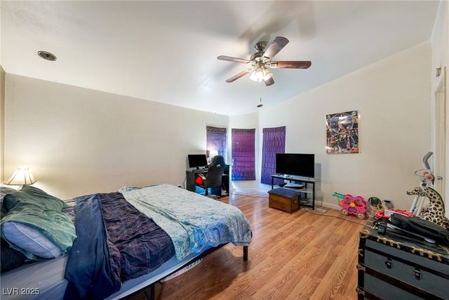 2700 East Dandelion Street, Pahrump, NV 89048