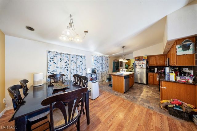 2700 East Dandelion Street, Pahrump, NV 89048