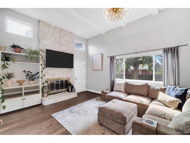 10320 W 102nd Ave, Broomfield, CO 80021